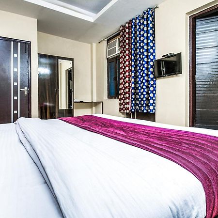 Hotel O Crosswinds Residency Indirapuram Buitenkant foto