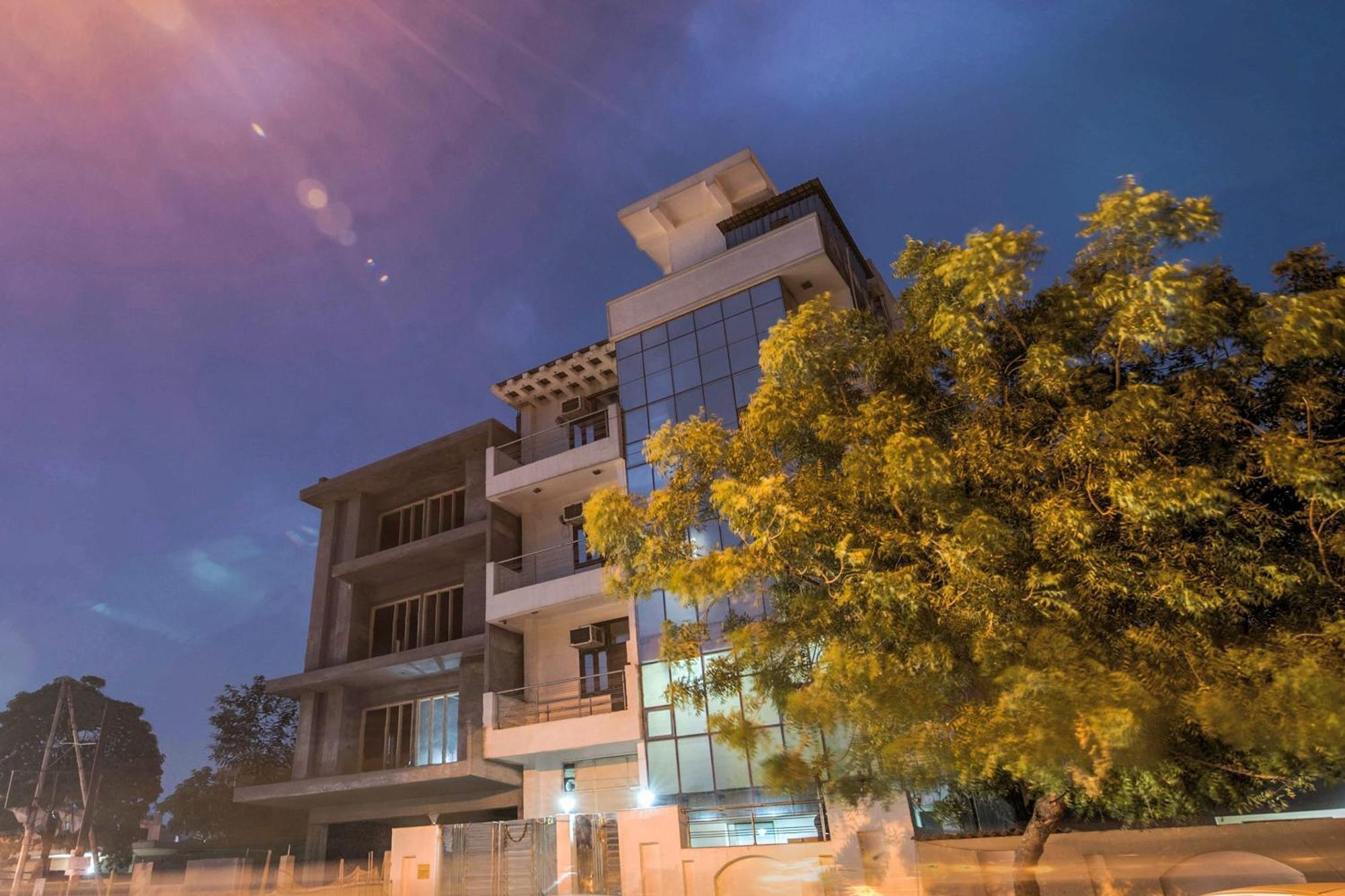 Hotel O Crosswinds Residency Indirapuram Buitenkant foto