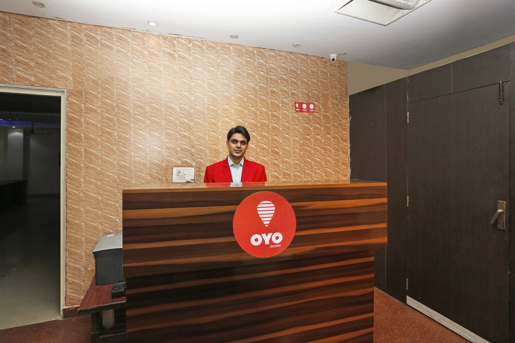 Hotel O Crosswinds Residency Indirapuram Buitenkant foto
