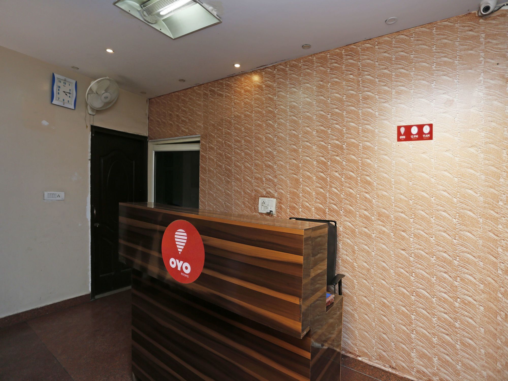Hotel O Crosswinds Residency Indirapuram Buitenkant foto